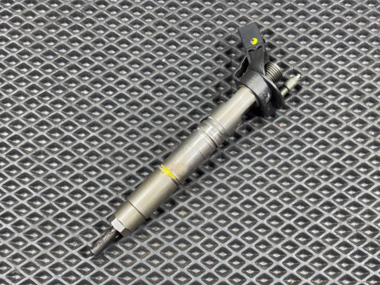 форсунка Mercedes-Benz GL-Класс X166 2012, 3.0 л., OM 642.826, дизель, АКПП, внедорожник 5 дв., A6420701187 - фото №1