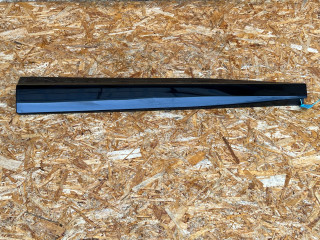 молдинг двери передней правой Ford Mustang Mach-E 1 поколение 2023, электро, внедорожник 5 дв., LJ8B-R20848-DAW, LJ8Z5820878DA