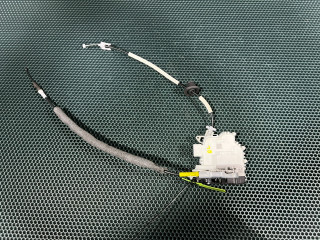 замок двери задней левой Porsche Macan GTS 1 поколение [2-й рестайлинг] 95B 2022, 2.9 л., DGR, бензин, АКПП, внедорожник 5 дв., 8K0839015F, 9A783911506, 8K0839015C