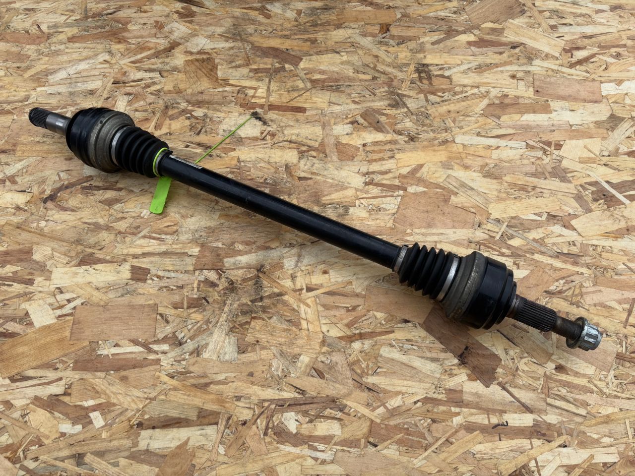 полуось задняя (приводной вал, ШРУС) Porsche Cayenne 958 2014, 3.6 л., бензин, АКПП, внедорожник 5 дв., 7P0501201G, 7P0501201S, 7P0501201GX, 7P0501201Q, 7P0501201QX, 7P0501201SX - фото №1