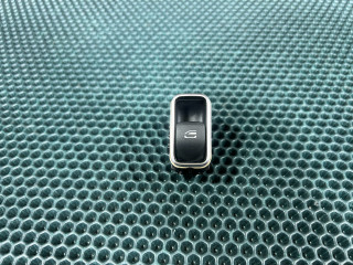 кнопка стеклоподъемника двери Mercedes-Benz CLA-Класс C118 2021, 2.0 л., бензин, АКПП, A1679050201