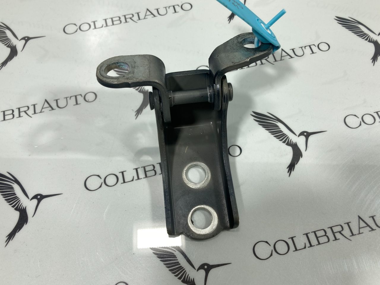 петля двери Honda CR-V 6 поколение 2025, 1.5 л., L15B, бензин, вариатор, внедорожник 5 дв., 67410-T2A-H11ZZ - фото №1