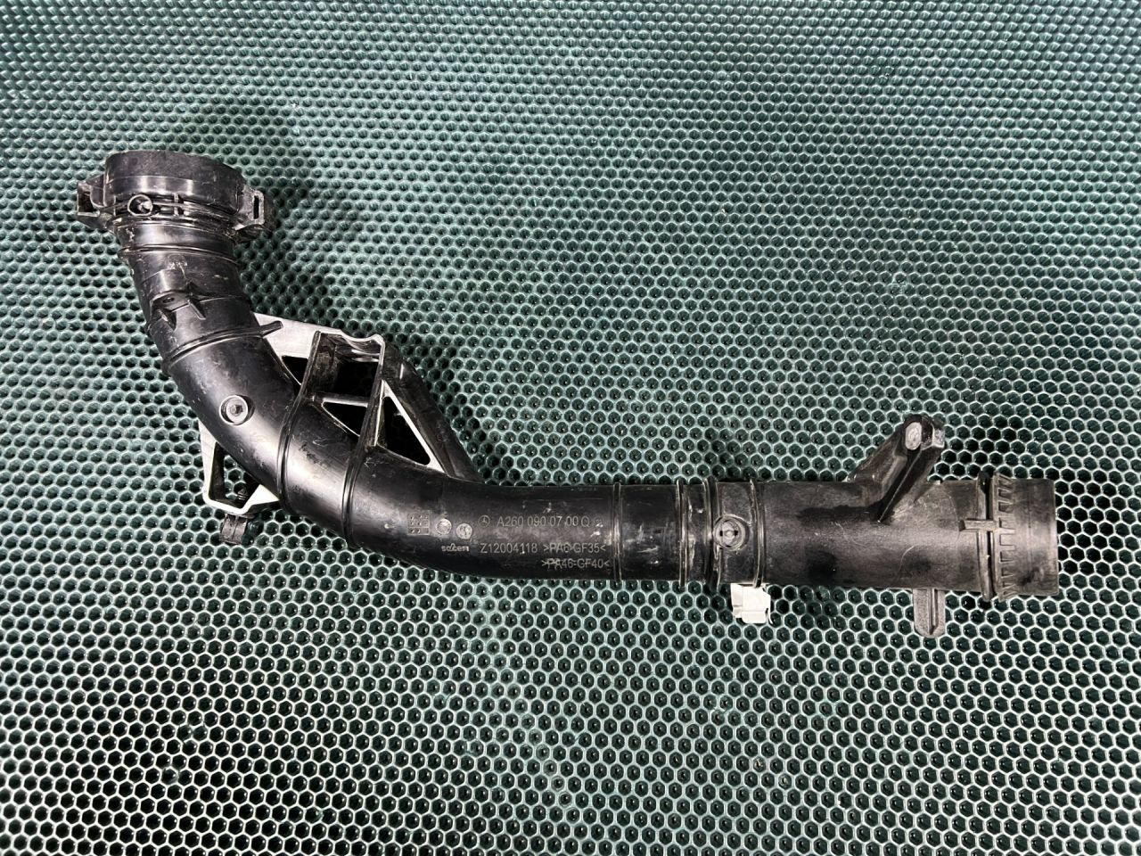 патрубок интеркулера Mercedes-Benz CLA-Класс C118 2021, 2.0 л., M 260 E20, бензин, АКПП, седан, A2600900700 - фото №1