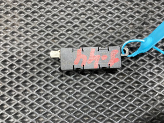 усилитель антенны Volkswagen Passat CC 1 поколение [рестайлинг] 2013, 2.0 л., CCZB, бензин, АКПП, купе, 3C8035552