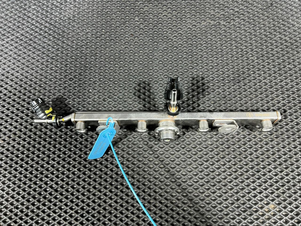 топливная рампа Hyundai Tucson 4 поколение 2024, 2.5 л., G4KN, бензин, АКПП, внедорожник 5 дв., 35390-2S001 - фото №1