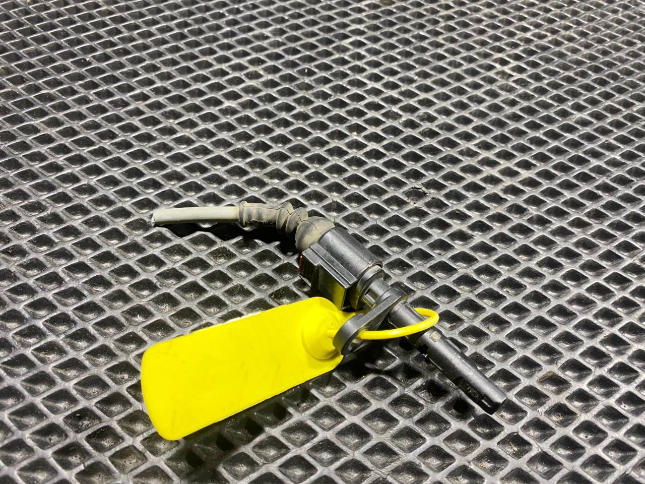 датчик ABS Audi A5 F5 2018, 2.0 л., CVKB, бензин, АКПП, лифтбэк, 4M0927807C, 0265004487 - фото №1