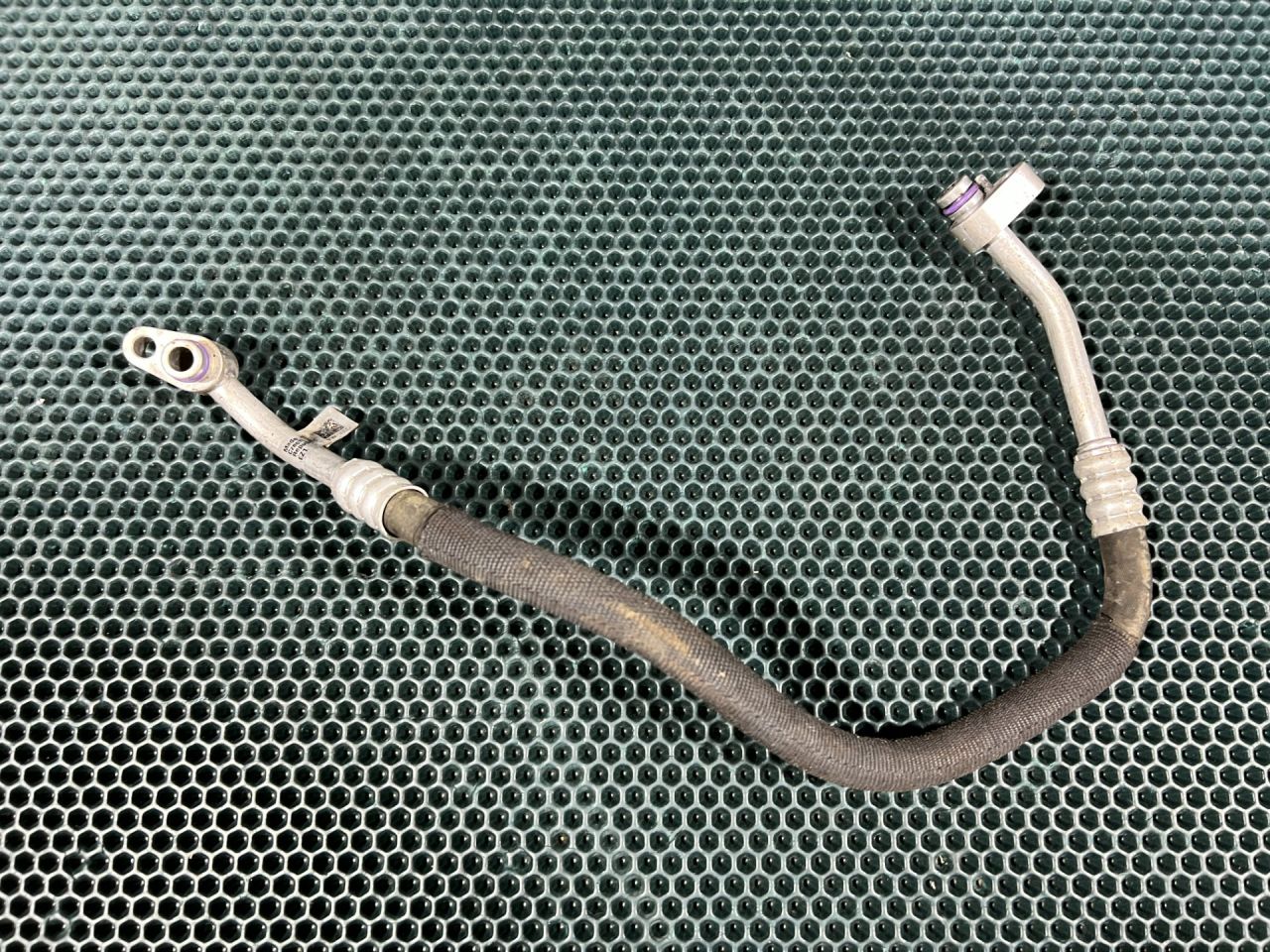 трубка кондиционера Audi A7 4K 2020, 3.0 л., бензин, АКПП, внедорожник 5 дв., 4K0816721DF - фото №1