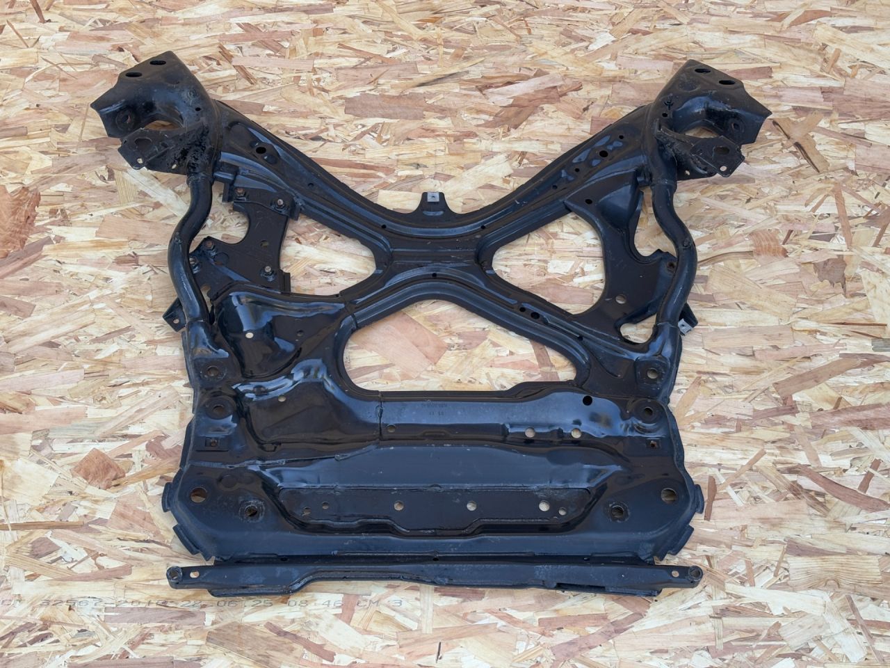 балка подвески передняя (подрамник) Audi A4 B9 2018, 2.0 л., бензин, АКПП, 8W7399237, 8W7399347G - фото №1