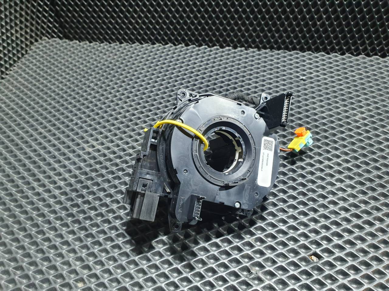 шлейф руля Land Rover Range Rover Velar 1 поколение 2018, 3.0 л., 306PS, бензин, АКПП, внедорожник 5 дв., T4N16224, BJ32-14A664-DB, LR081426, LR087112 - фото №1