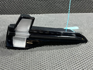 фонарь крышки багажника правый Ford Mustang Mach-E 1 поколение 2023, электро, внедорожник 5 дв., LJ8B13A602AE, LJ8B13A602A