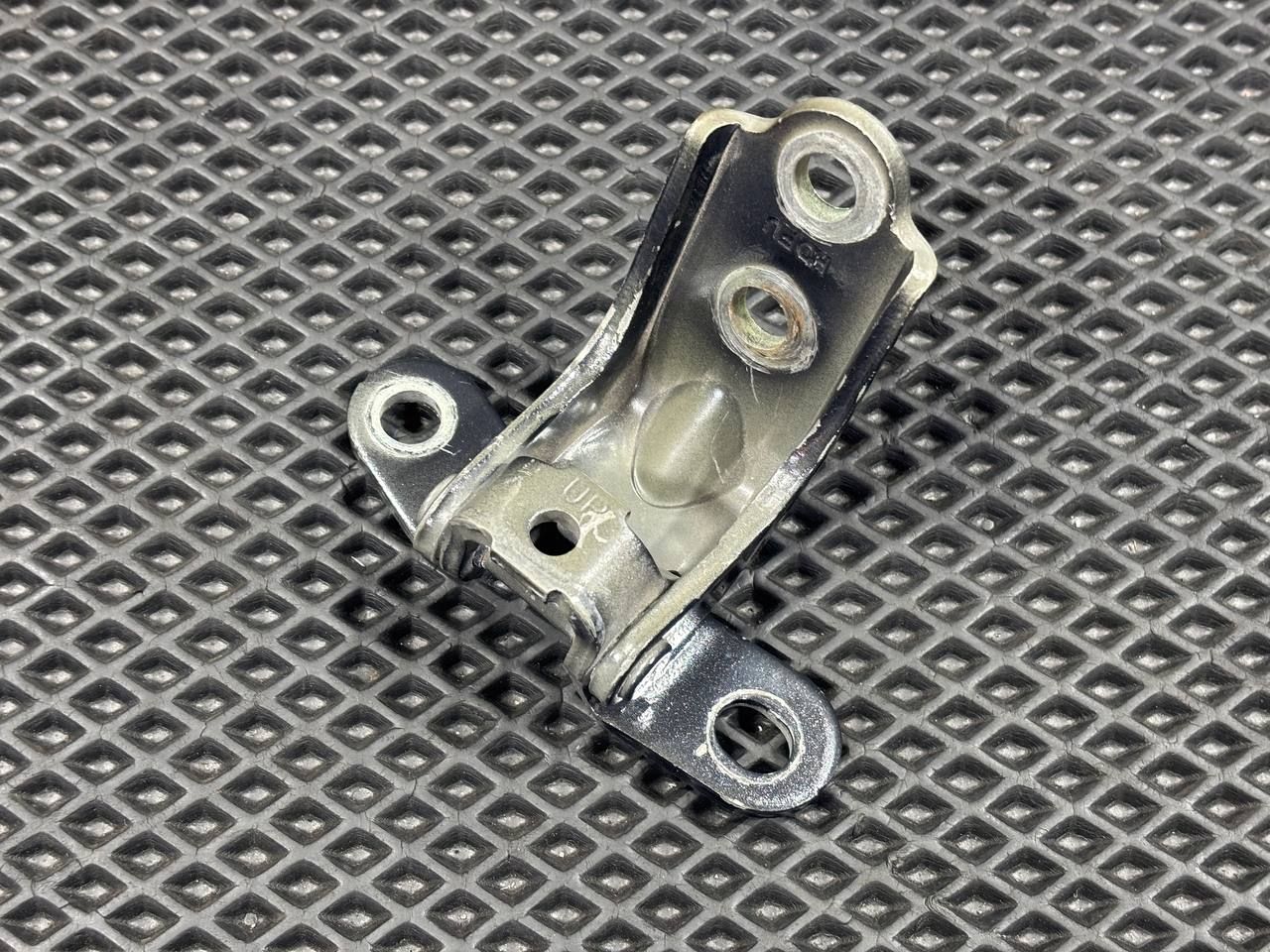 петля двери Kia K5 3 поколение 2020, 1.6 л., G4FP, бензин, АКПП, 793202E000 - фото №1