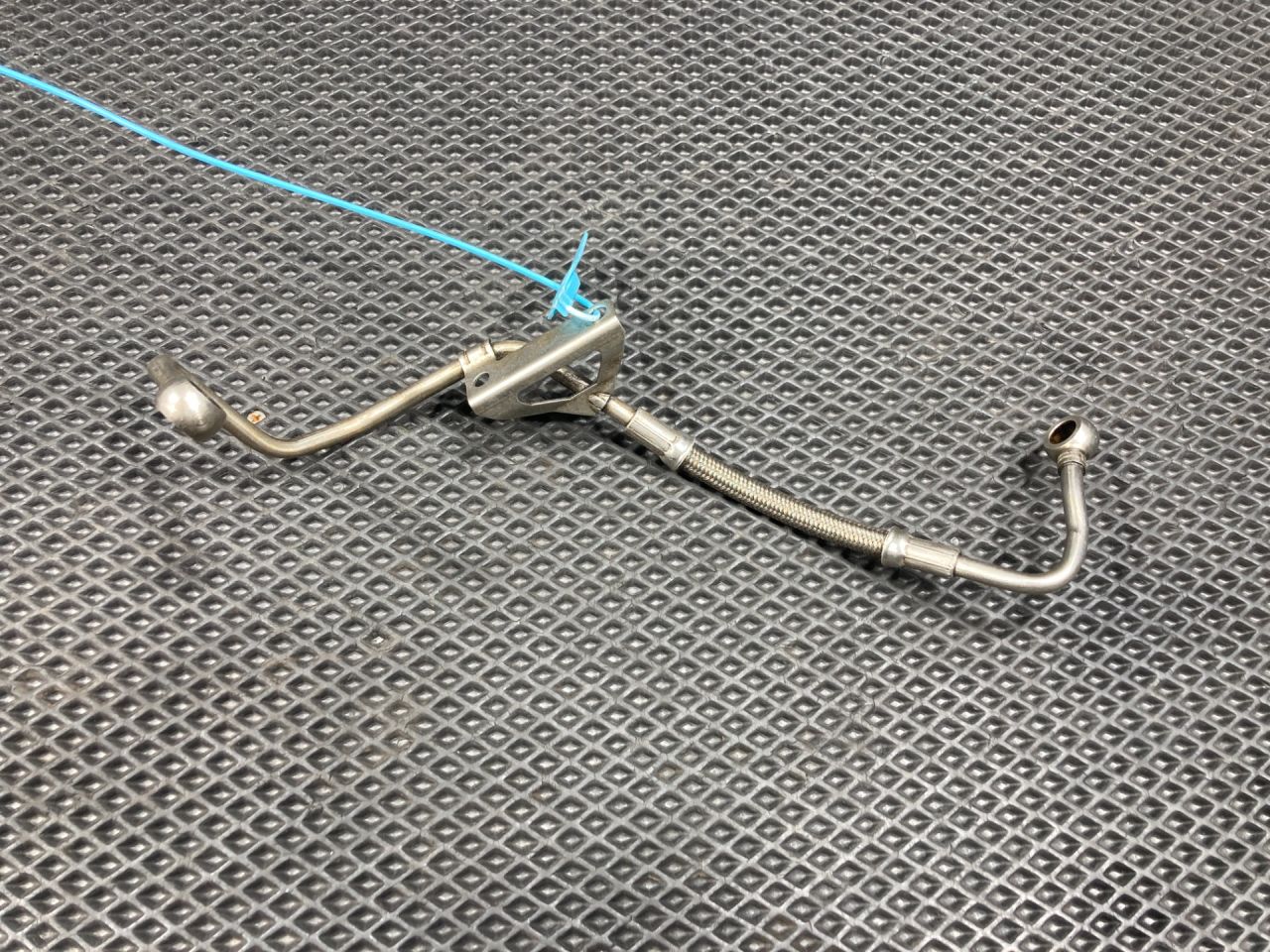 патрубок (трубопровод, шланг) Audi A4 B7 2006, 2.0 л., бензин, 06D145778C - фото №1