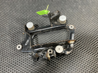 кронштейн насоса пневмоподвески BMW 7 серия G11/G12 2017, 4.4 л., N63 B44 A, бензин, АКПП, седан