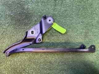 петля капота правая Audi A8 D4/4H 2012, 4.2 л., CDRA, бензин, АКПП, седан, 4H0823302D, 4H0823301L