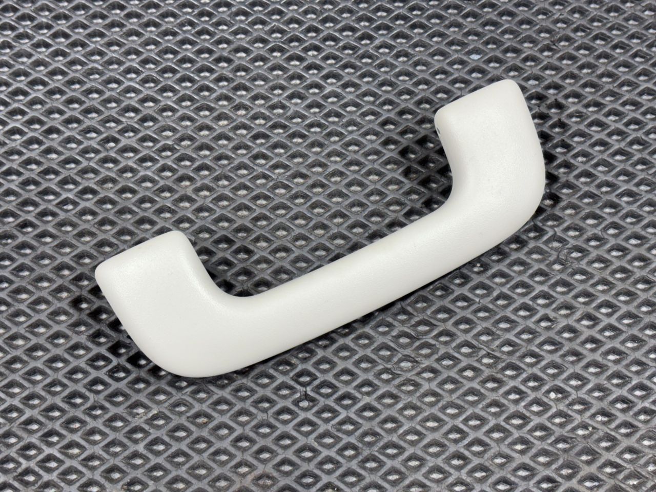 ручка внутренняя потолочная Kia K5 3 поколение 2022, 1.6 л., G4FP, бензин, АКПП, 85340D5000DNN, 85340D5100DNN - фото №1