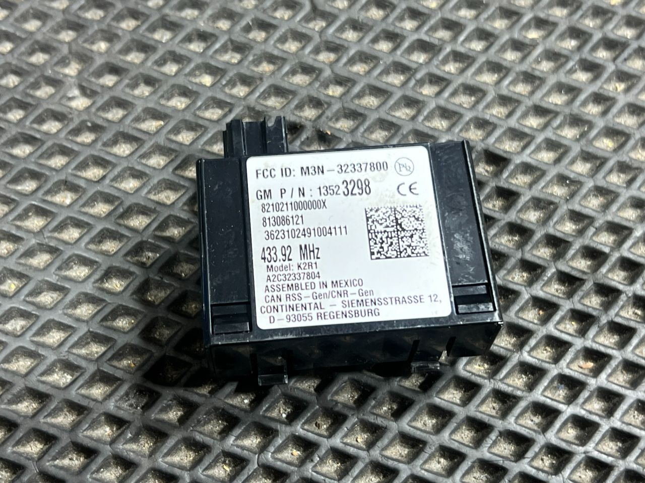 Блок управления бесключевым доступом Buick Envista 1 поколение 2024, 1.2 л., бензин, АКПП, внедорожник 5 дв., 13523298, 13587438 - фото №1