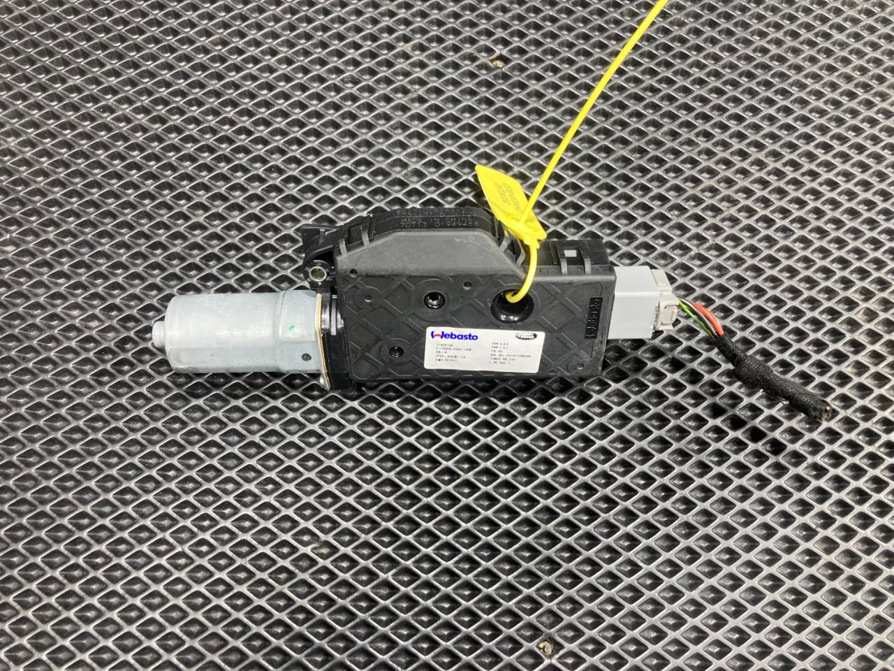 двигатель электролюка Land Rover Discovery 5 поколение 2017, 3.0 л., 306PS, бензин, АКПП, внедорожник 5 дв., LR083257, LR159180, LR100591, LR101103, JY3253508CA, WR17-005-AA - фото №1