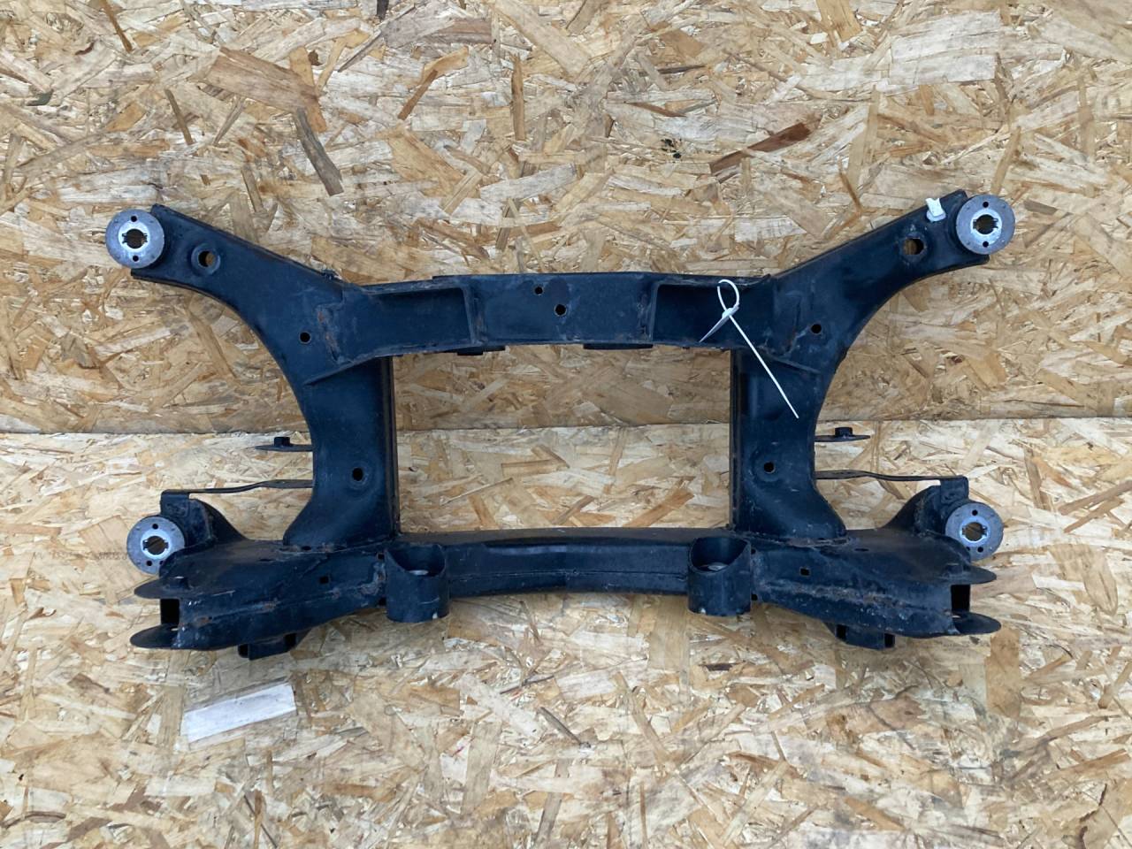 балка подвески задняя Ford Bronco Sport 1 поколение 2020, 1.5 л., бензин, АКПП, внедорожник 5 дв., LX61-5K067-BMA - фото №1