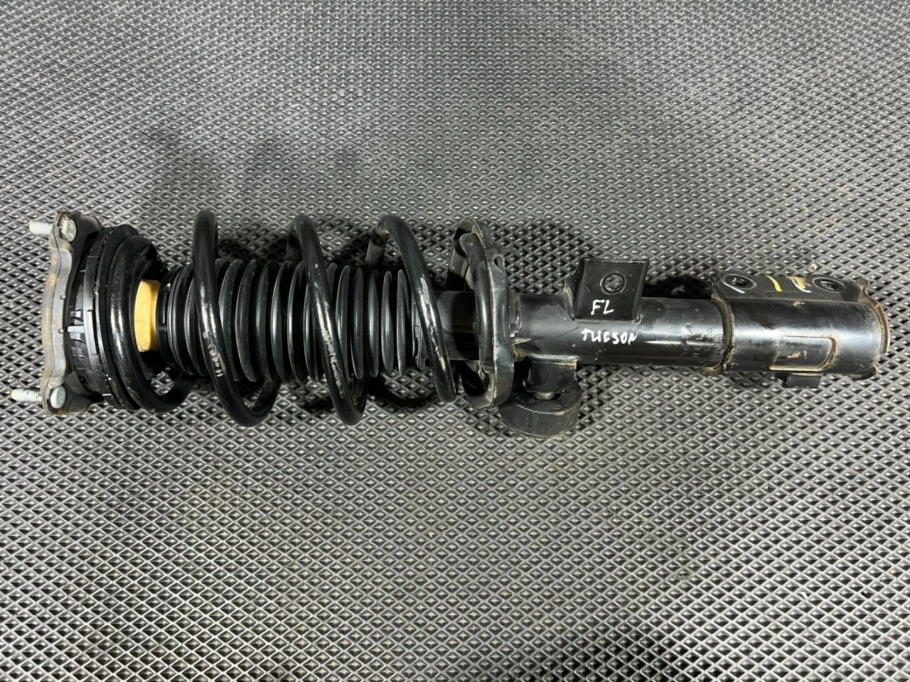 амортизатор передний левый Hyundai Tucson 4 поколение 2024, 2.5 л., G4KN, бензин, АКПП, внедорожник 5 дв., 54650N9200, 54680CW210, 54630CWAH0 - фото №1