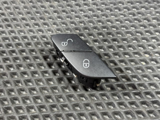 кнопка центрального замка Mercedes-Benz GL-Класс X164 [рестайлинг] 2010, 4.7 л., M 273.923, бензин, АКПП, внедорожник 5 дв., A2518201010