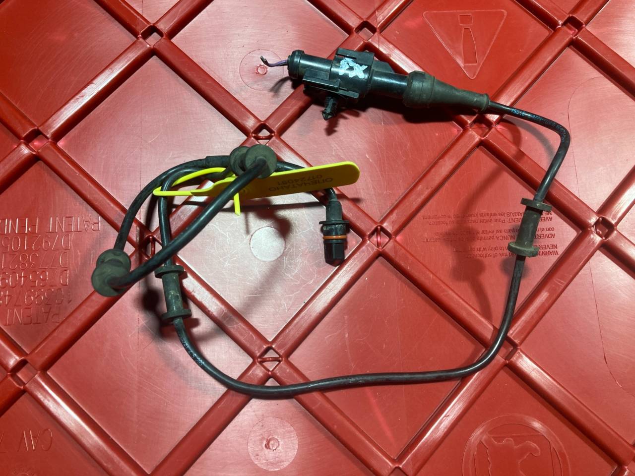 датчик ABS Jaguar XJ 4 поколение 2013, 5.0 л., 508PN, бензин, АКПП, седан, C2D3410, C2D47189, 8W832C204BA - фото №1