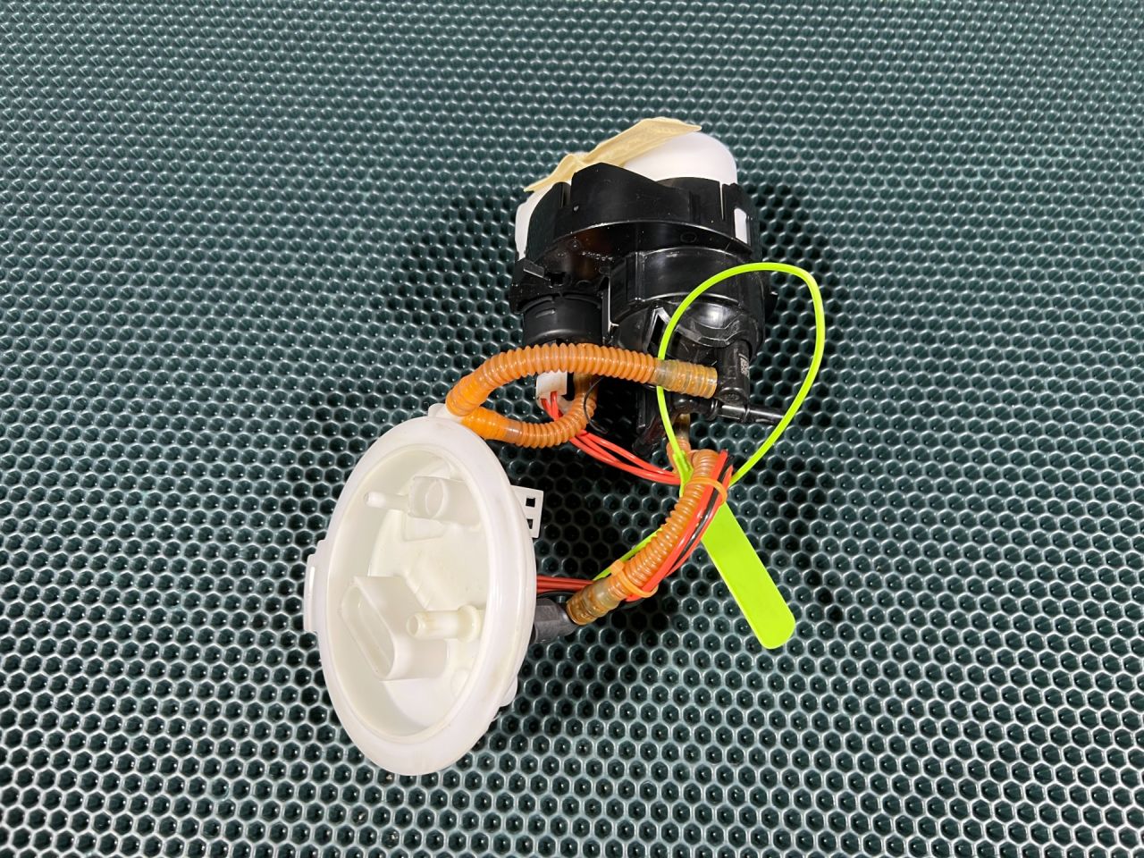 насос топливный Audi A6 C8 2020, 2.0 л., бензин, АКПП, седан, 4K0919087K - фото №1