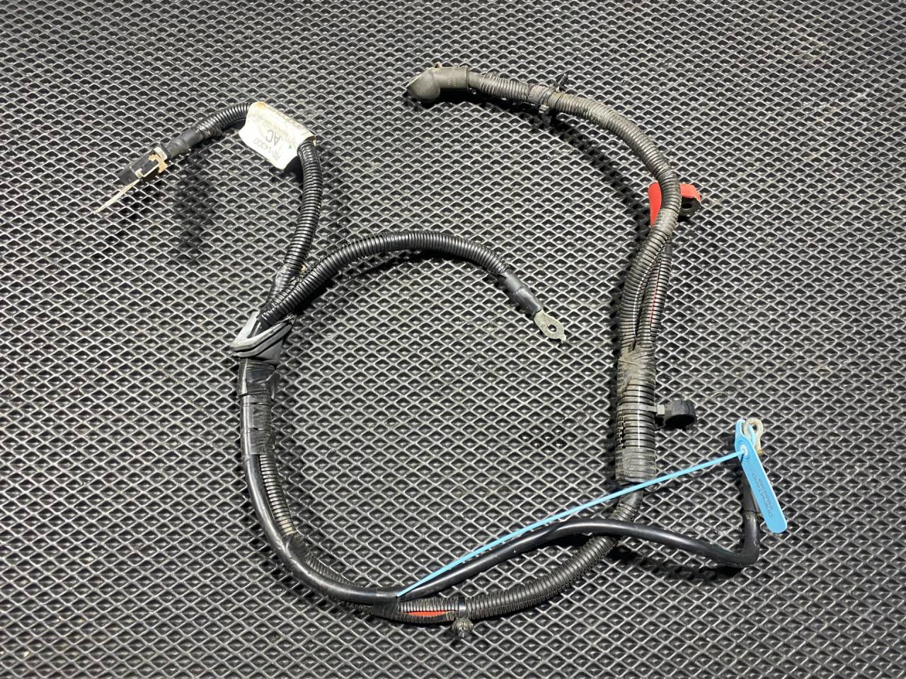 провод высоковольтный Land Rover Discovery Sport 1 поколение 2017, 2.0 л., бензин, АКПП, внедорожник 5 дв., FK7214300AC, LR076232, LR059805 - фото №1