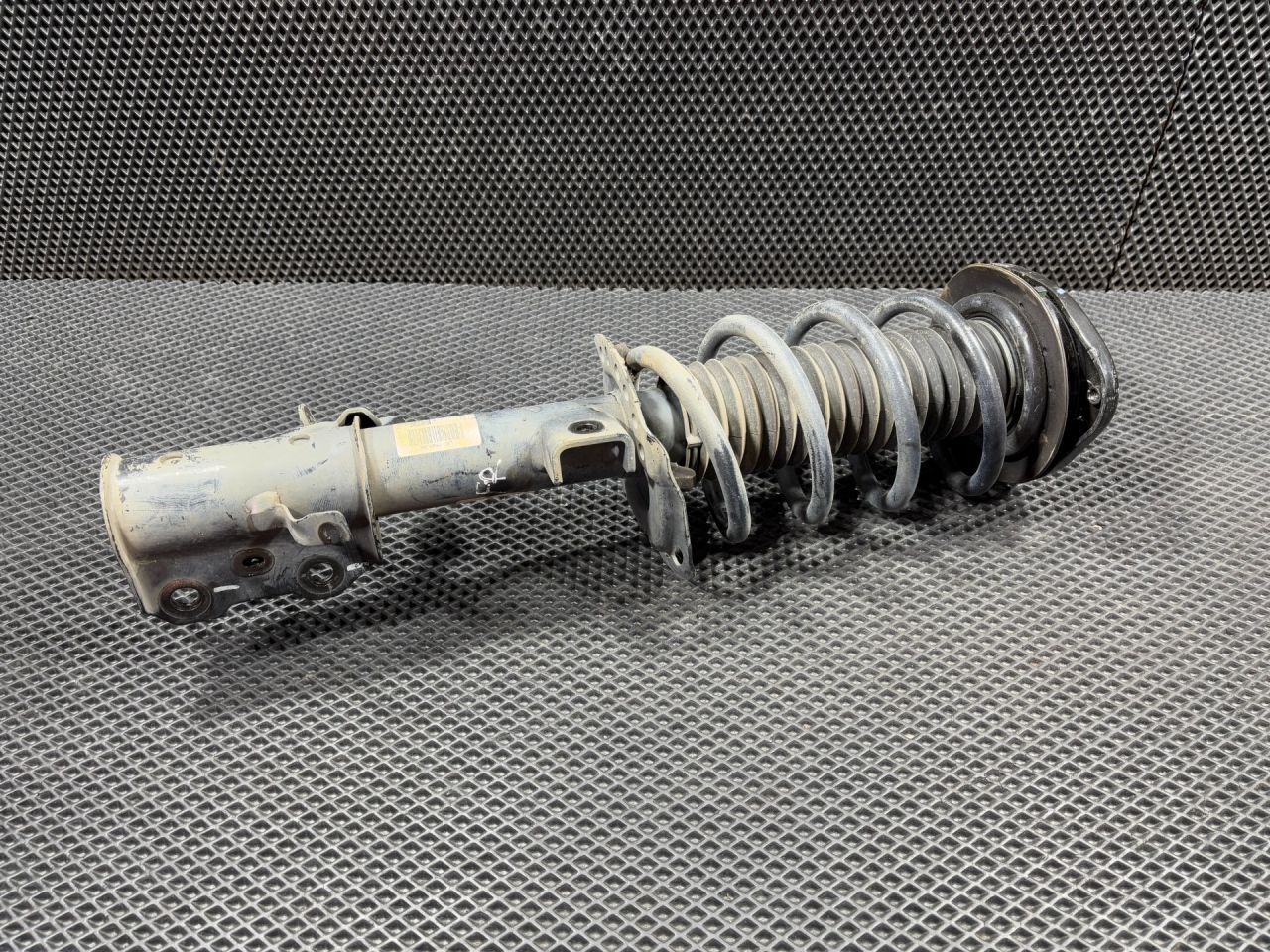 амортизатор передний правый Ford Bronco Sport 1 поколение 2021, 1.5 л., бензин, АКПП, внедорожник 5 дв., LX615310FNE, LX6118045JBE, LX613K155CNB - фото №1