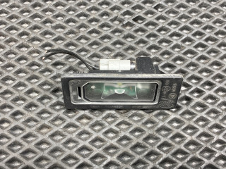 подсветка номера Land Rover Discovery 5 поколение L462 2017, 3.0 л., 306PS, бензин, АКПП, внедорожник 5 дв., HY3213B627AB, LR089442