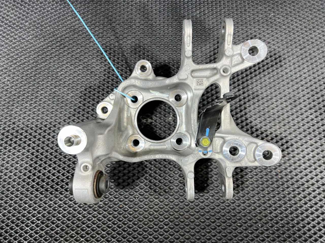 кулак задний левый Honda CR-V 6 поколение 2025, 1.5 л., L15B, бензин, АКПП, внедорожник 5 дв., 52215-3A0-A00 - фото №1