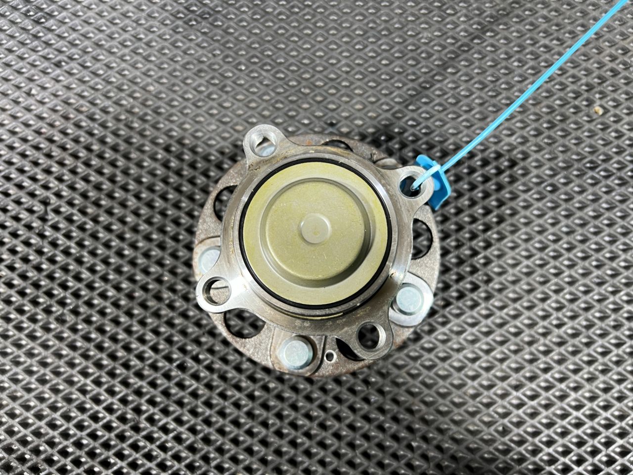 ступица задняя Honda Accord 11 поколение 2025, 1.5 л., L15B, бензин, вариатор, седан, 42200-TVA-A61 - фото №1