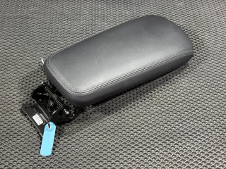 подлокотник Kia K5 3 поколение 2020, 1.6 л., бензин, АКПП, передний привод, 84660L300WK