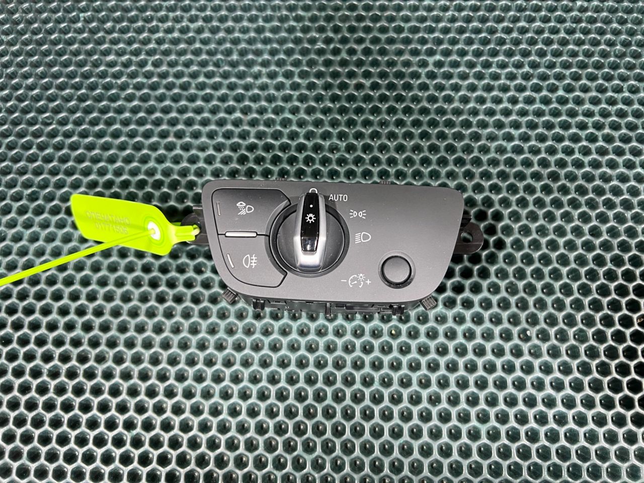 переключатель света Audi A4 B9 2019, 2.0 л., бензин, АКПП, седан, 4M0941531AA, 4M0941531AA5PR - фото №1