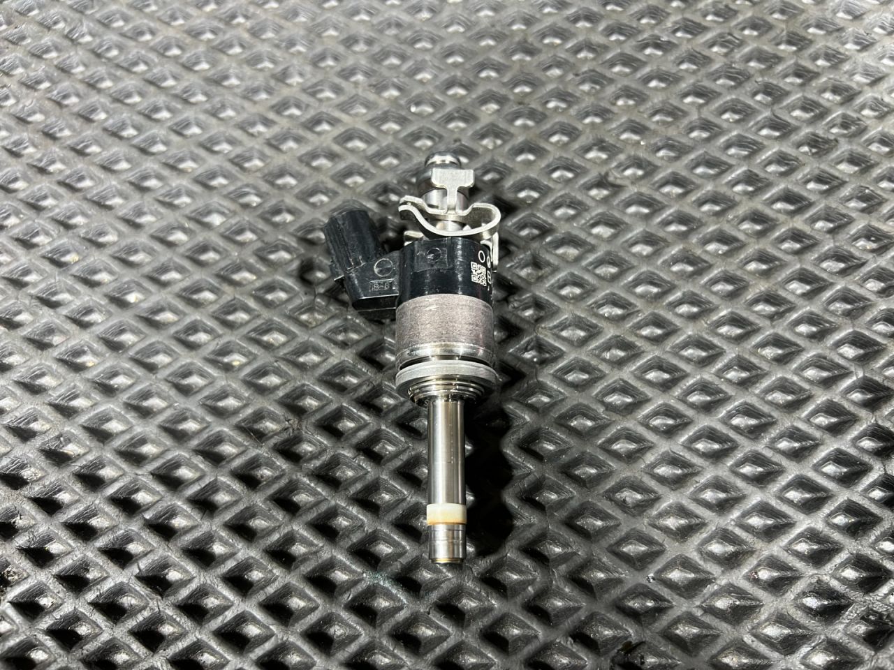 форсунка Honda CR-V 6 поколение 2025, 1.5 л., L15B, бензин, АКПП, внедорожник 5 дв., 06160-5PA-305 - фото №1