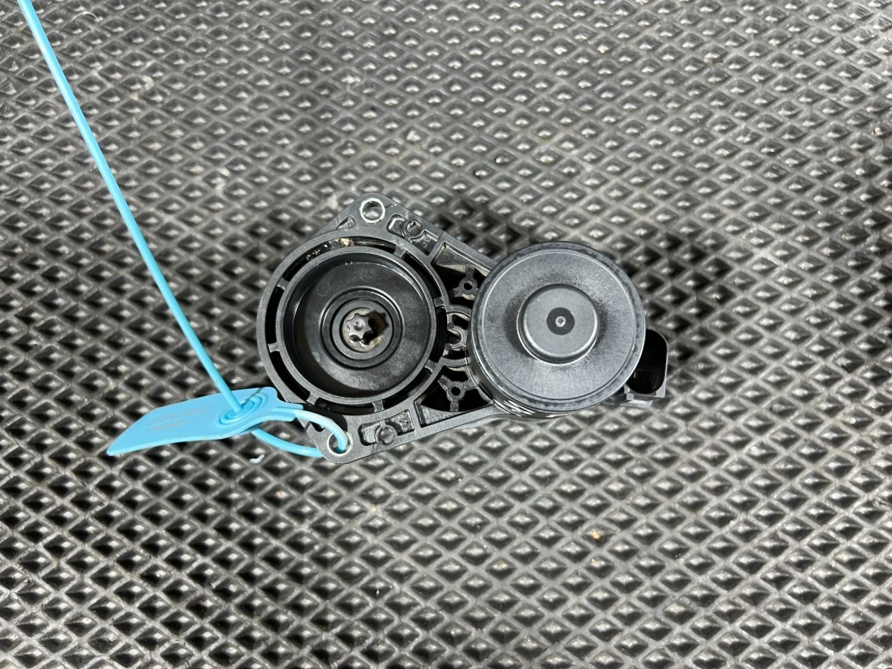 электроручник Honda CR-V 6 поколение 2025, 1.5 л., L15B, бензин, АКПП, внедорожник 5 дв. - фото №1