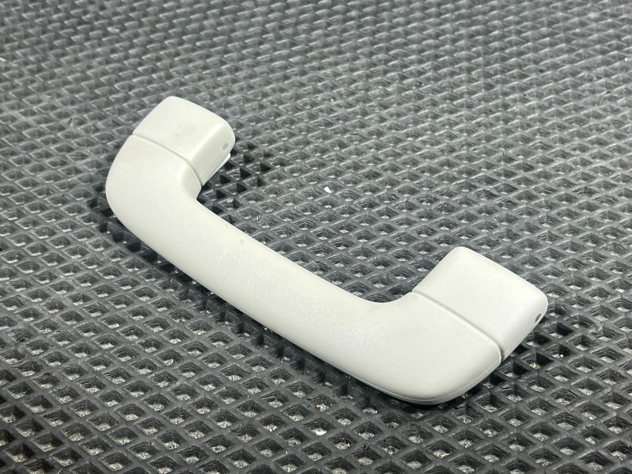 ручка внутренняя потолочная Genesis G70 1 поколение 2019, 2.0 л., G4KL, бензин, АКПП, седан, 85340-G9100RJS - фото №1