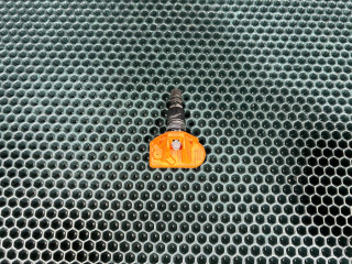 датчик давления в шине Porsche Macan 1 поколение [2-й рестайлинг] 2022, 2.9 л., DGR, бензин, АКПП, внедорожник 5 дв., 5Q0907275F