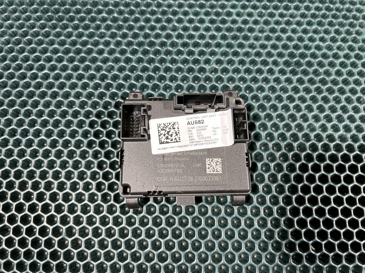 блок управления крышей / люком Audi A6 Allroad Quattro C8 2023, 3.0 л., бензин, АКПП, универсал, 4K8907594AD, A3C09867102 - фото №1