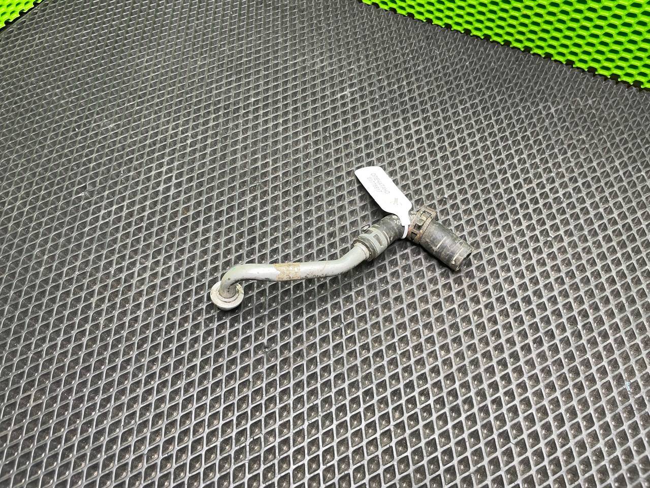 трубка охлаждающей жидкости Audi Q7 4L 2008, 4.2 л., BAR, бензин, внедорожник 5 дв., 079121131AL - фото №1