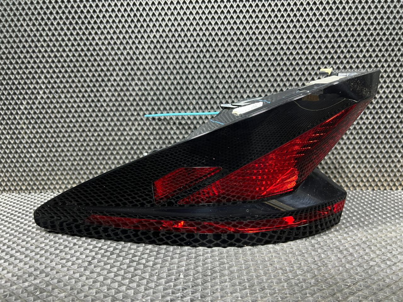 фонарь задний правый Hyundai Tucson 4 поколение 2024, 2.5 л., G4KN, бензин, АКПП, внедорожник 5 дв., 92402-CW000 - фото №1