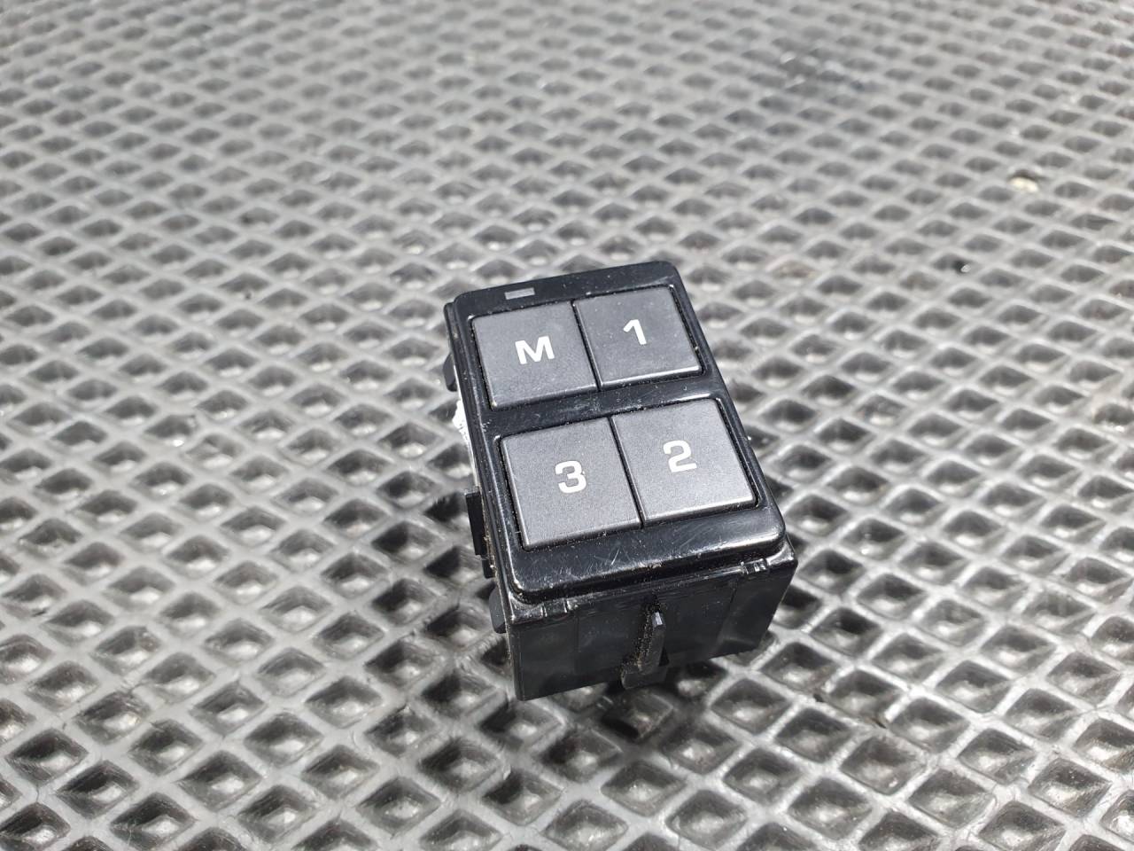 блок управления сиденьем Jaguar XE 1 поколение X760 2016, 3.0 л., AJ 126, бензин, АКПП, седан, GX7314776CC, T2H3542 - фото №1