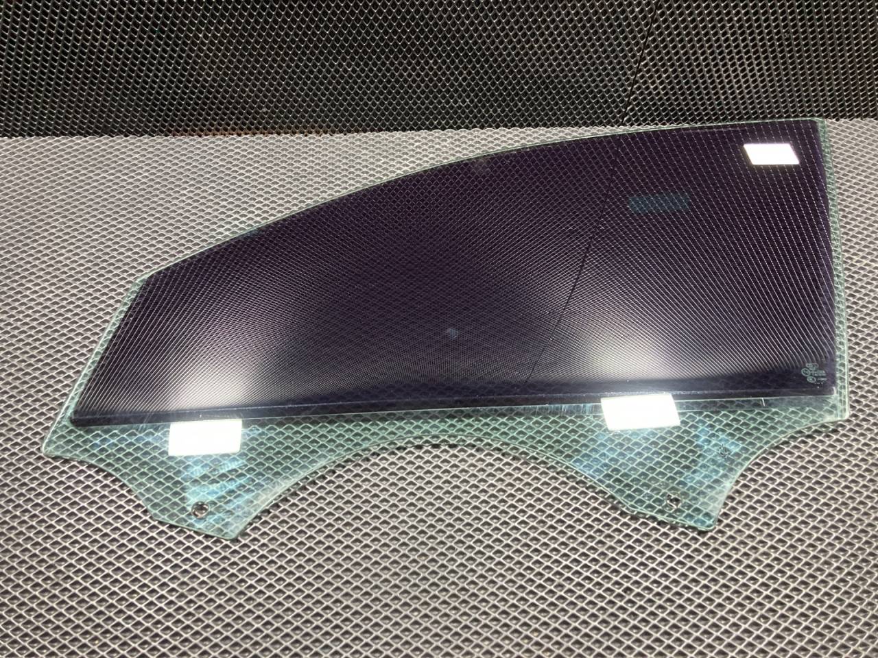 стекло двери передней левой Audi A8 D4/4H 2012, 4.2 л., CDRA, бензин, АКПП, седан, 4H0845201A - фото №1