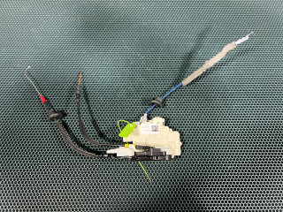 замок двери задней левой Audi A8 D4 [рестайлинг] 2015, 3.0 л., CREC, бензин, АКПП, седан, 4H0839015D