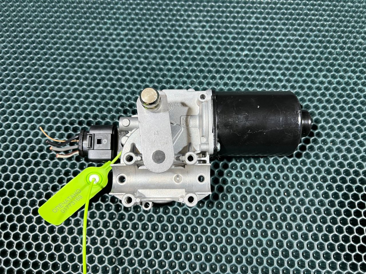 моторчик передних стеклоочистителей (дворников) Land Rover Range Rover Velar 1 поколение 2019, 2.0 л., бензин, АКПП, внедорожник 5 дв., W000060842, HK8317500AB, HK83-17500-AB, HK83-17500, T4A1169, LR093421 - фото №1