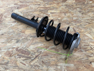 амортизатор передний левый Mercedes-Benz GLB-Класс 1 поколение 2019, 2.0 л., бензин, АКПП, внедорожник 5 дв., A2473205103