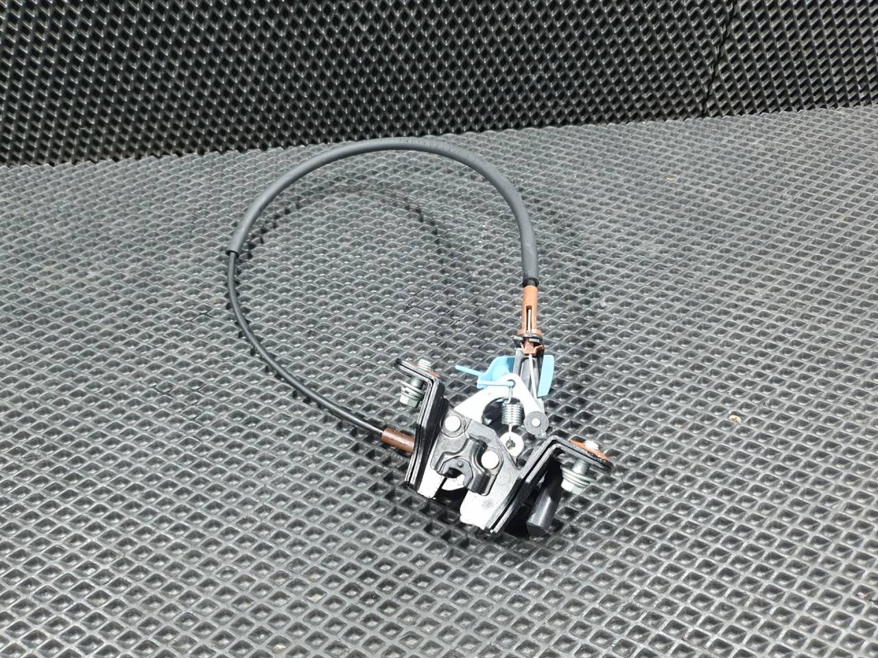 замок спинки заднего сиденья левое Kia K5 3 поколение 2020, 1.6 л., G4FP, бензин, АКПП, 89T50L2000 - фото №1