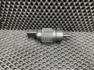 насос (моторчик) омывателя стекла Audi A8 D4/4H [рестайлинг] 2013, 4.2 л., CDRA, бензин, АКПП, седан, 8K5955647