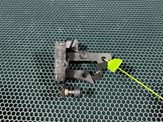 захватный крюк капота Mercedes-Benz GL-Класс X166 2012, 4.7 л., M 273.923, бензин, АКПП, внедорожник 5 дв., A2048800064, A2048806464, A1728800264