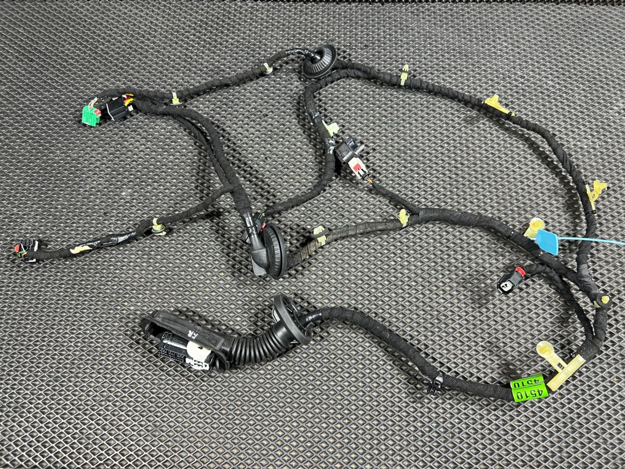 дверная проводка Buick Envista 1 поколение 2024, 1.2 л., бензин, АКПП, внедорожник 5 дв., 42844510, 42825473, 13544408 - фото №1