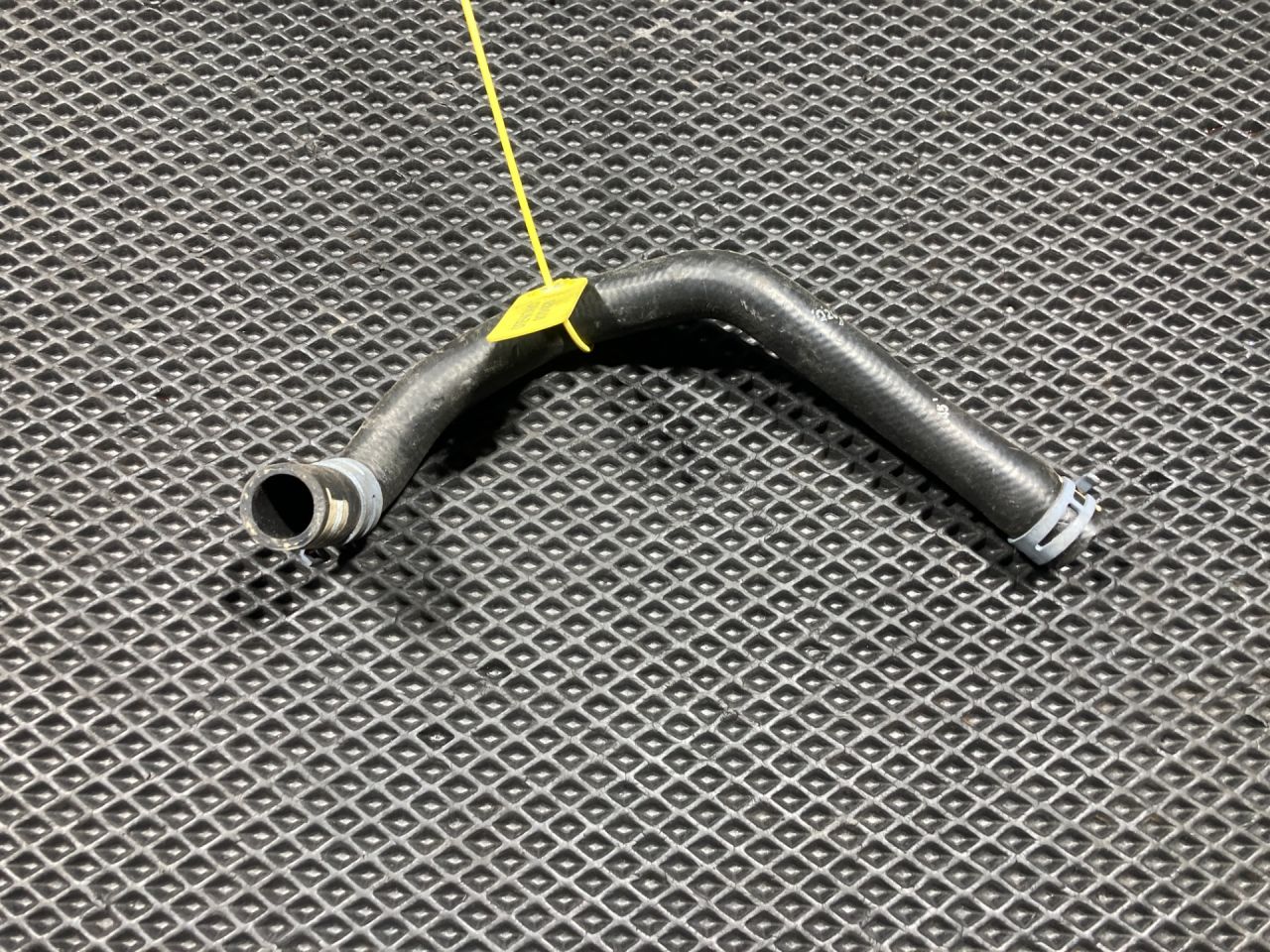 патрубок (трубопровод, шланг) Audi Q5 FY 2017, 2.0 л., бензин, АКПП, внедорожник 5 дв., 80A819370B - фото №1